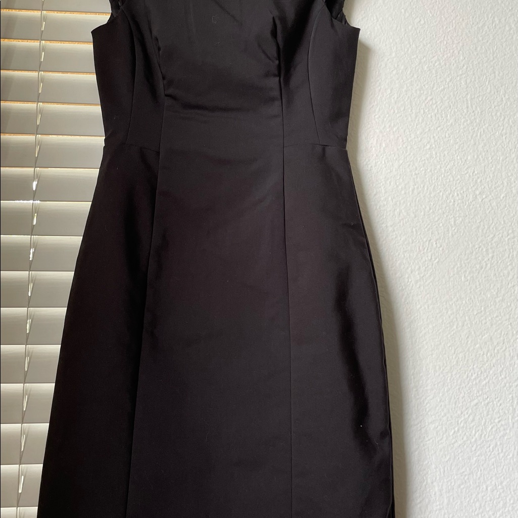 HM Dress Used But Like New No Scratches Very Clean